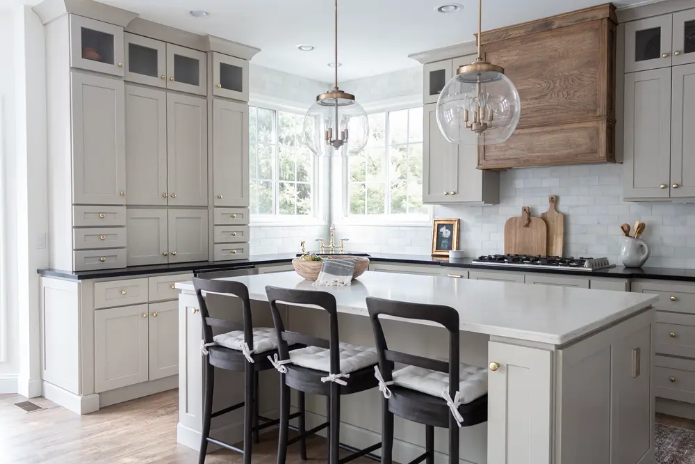 Weston Sand Shaker 10x10 RTA Kitchen